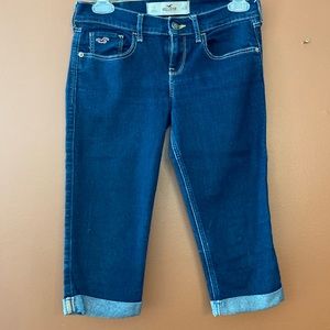 Hollister ladies denim Capri shorts. Size 26.